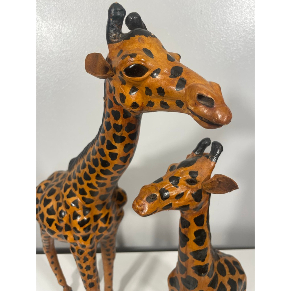 Vintage leather wrapped 2 Pc mom and child giraffe figures statues - Picture 3 of 12